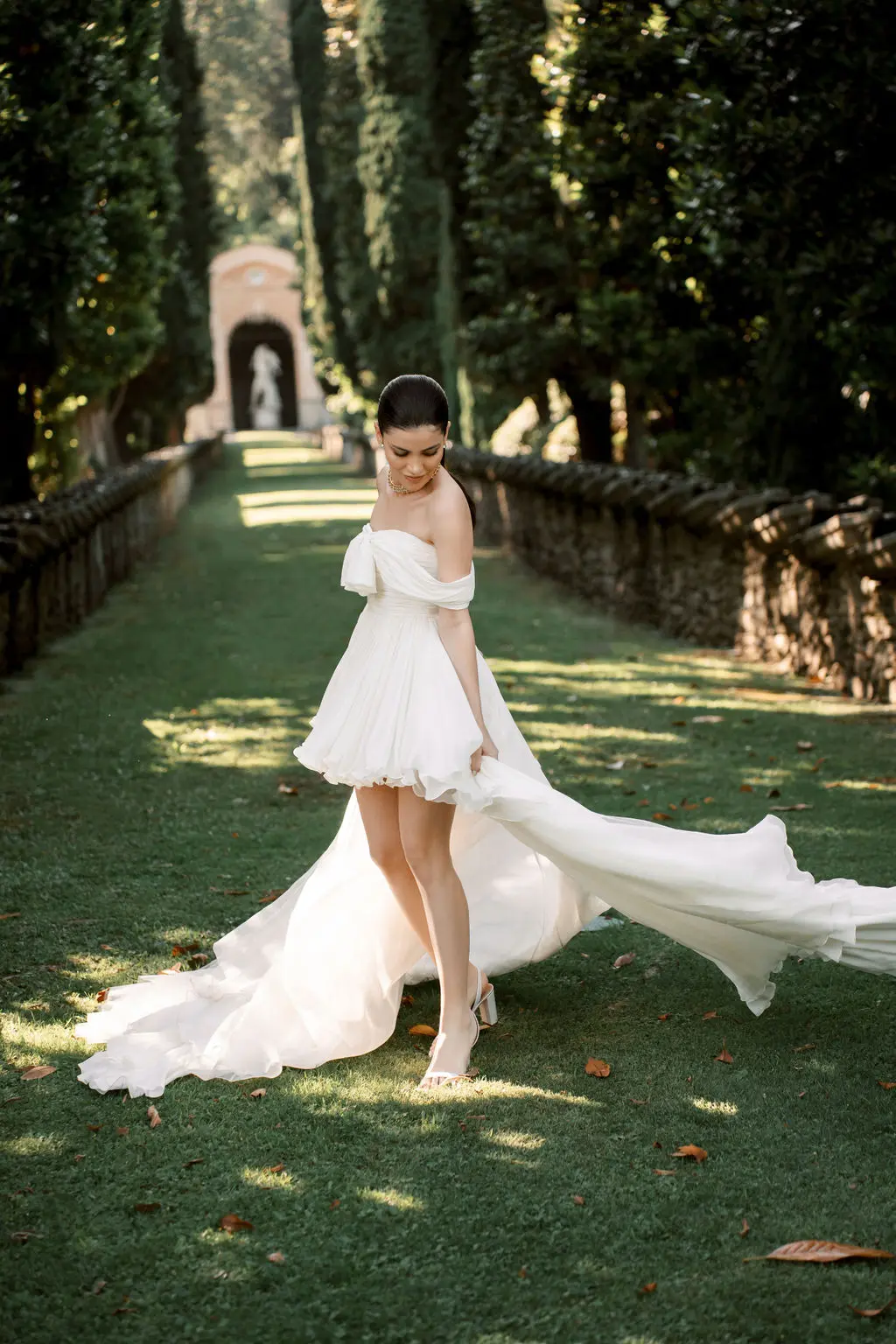 Bruna and Manoel, Villa Erba white party photograph 10