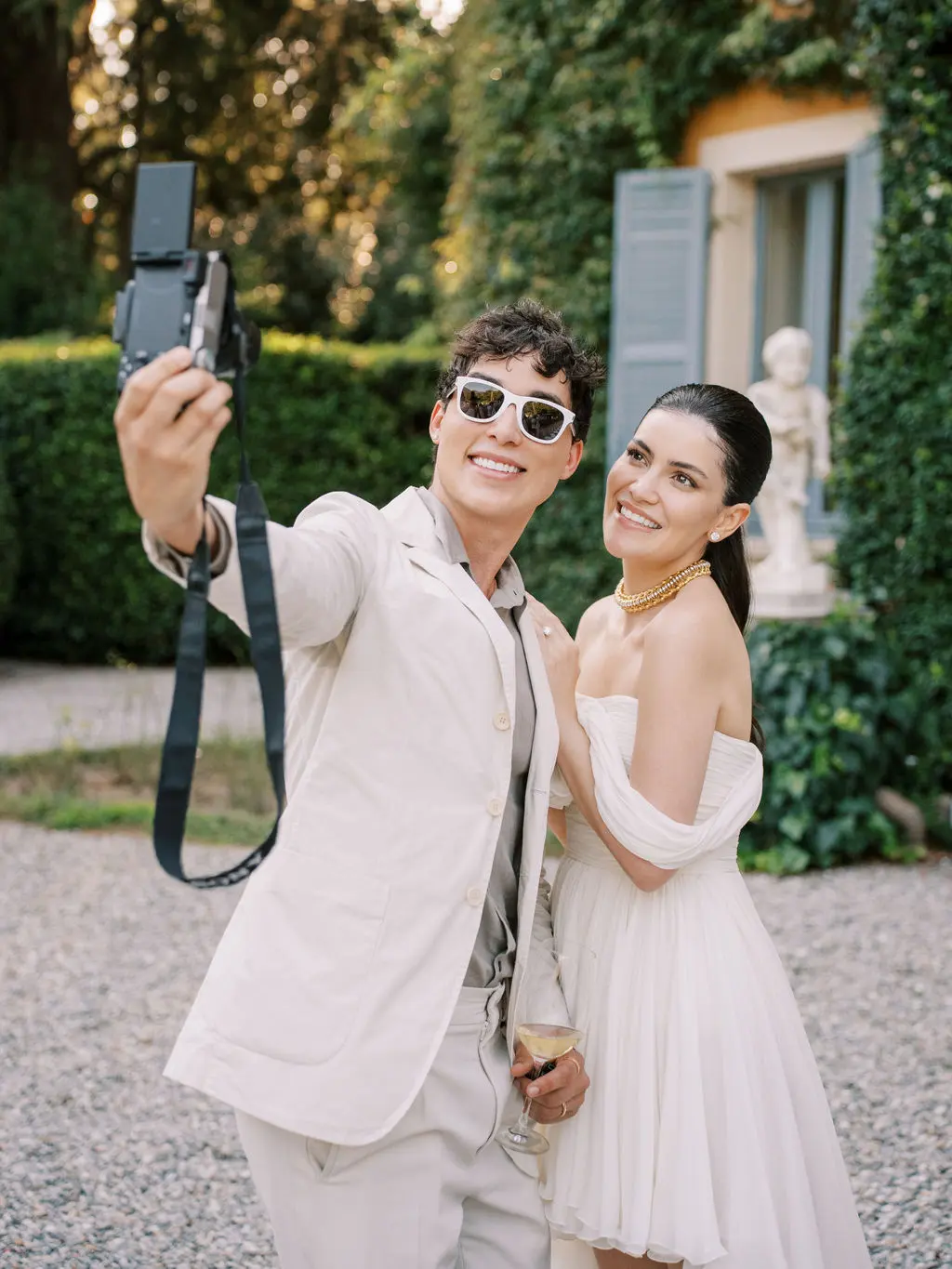 Bruna and Manoel, Villa Erba white party photograph 16