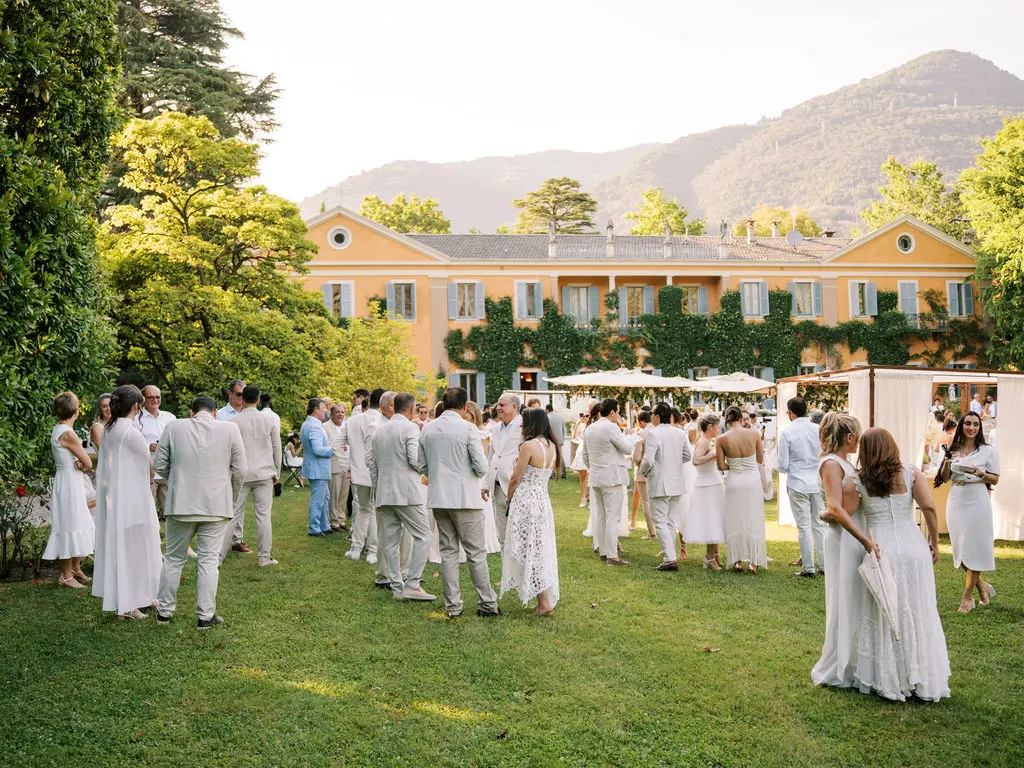Bruna and Manoel, Villa Erba white party photograph 18
