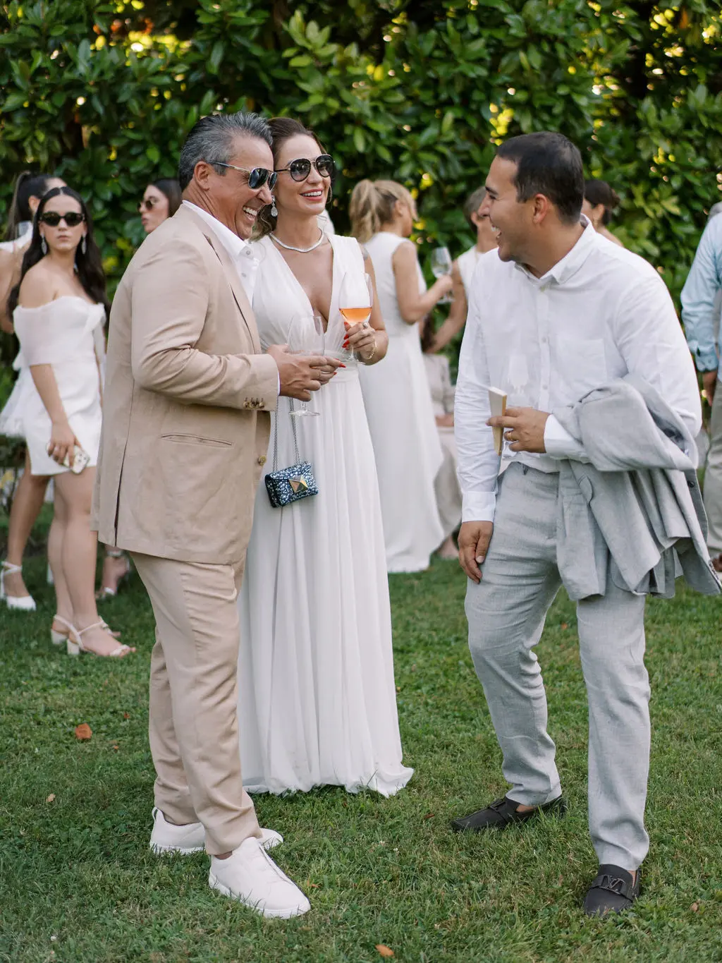 Bruna and Manoel, Villa Erba white party photograph 19