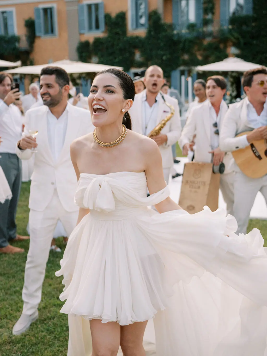 Bruna and Manoel, Villa Erba white party photograph 22