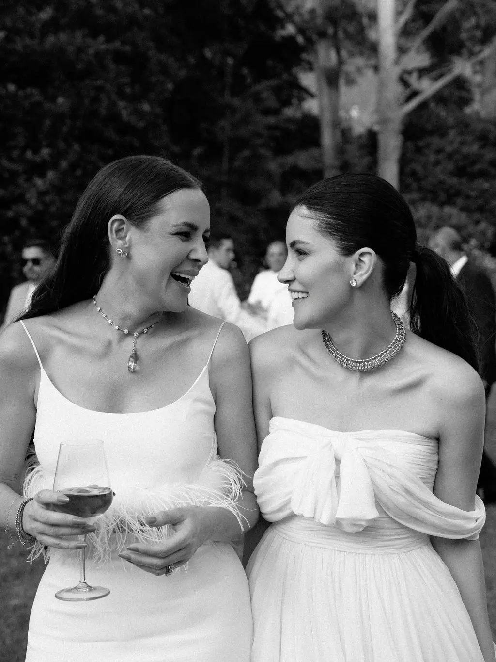 Bruna and Manoel, Villa Erba white party photograph 23