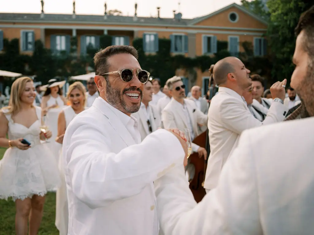 Bruna and Manoel, Villa Erba white party photograph 24
