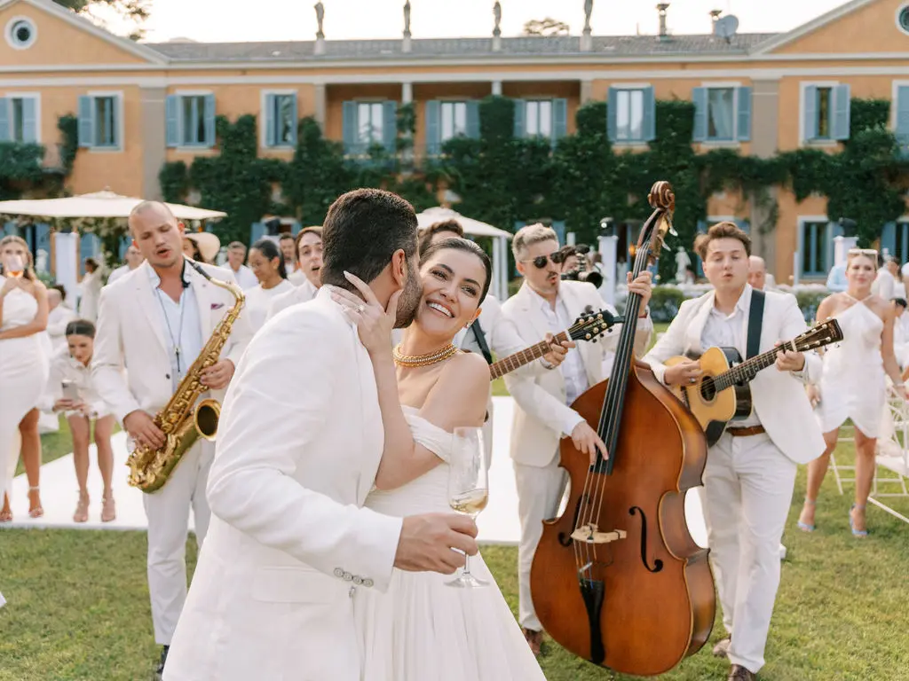 Bruna and Manoel, Villa Erba white party photograph 29
