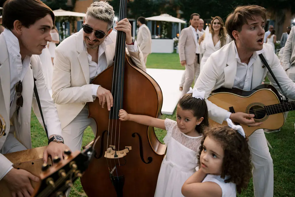 Bruna and Manoel, Villa Erba white party photograph 31