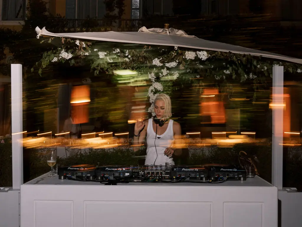 Bruna and Manoel, Villa Erba white party photograph 34