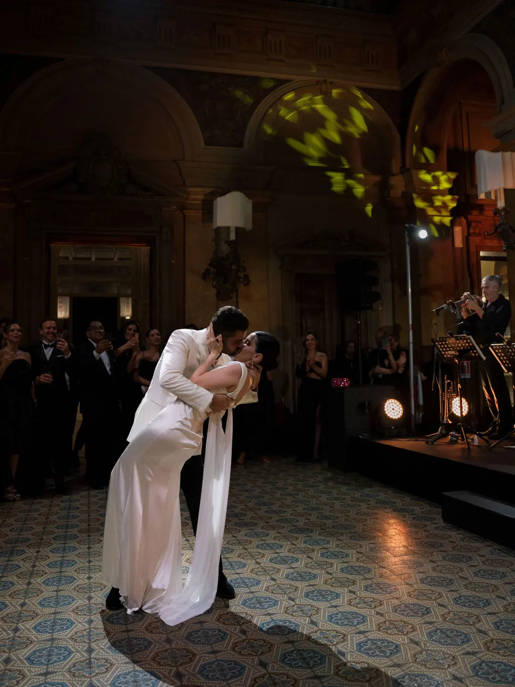 Bruna and Manoel, wedding day photograph 76