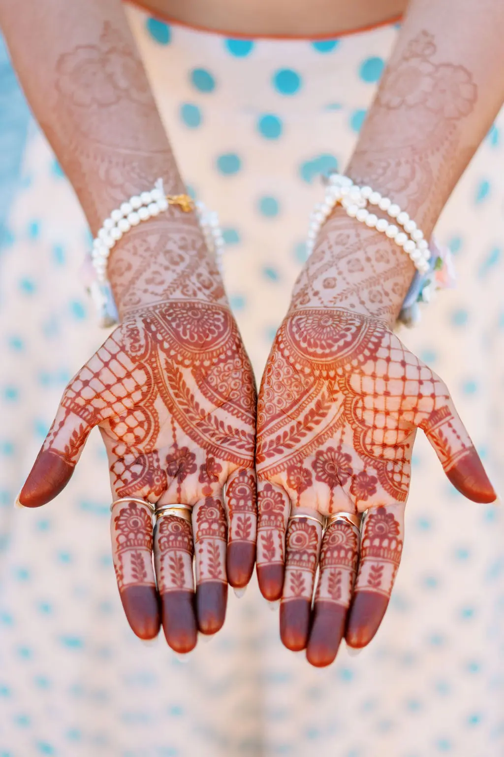 Henna and jewellery details at Nilam and Rutu's wedding