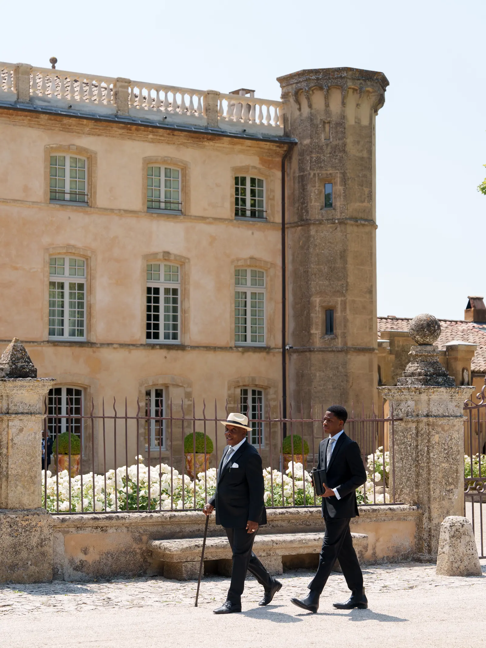 Kenne and Ugo, château wedding photograph 51